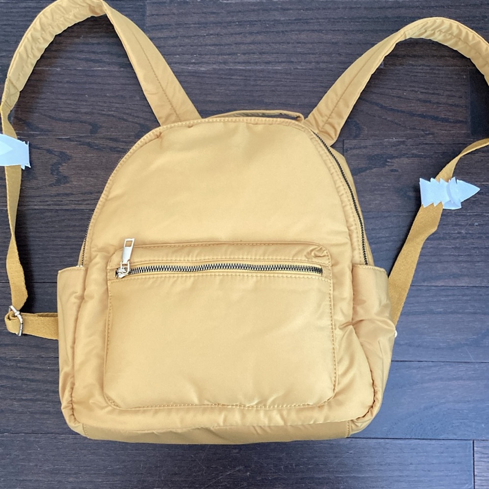 Amazon Essentials Yellow Backpack - Picture 4 of 9